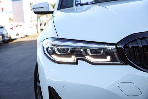 2021 BMW 330 330i