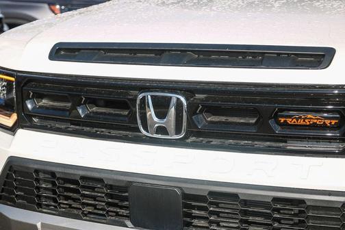 Platinum White Pearl 2026 Honda Passport AWD TrailSport