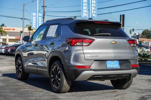 Sterling Gray Metallic 2023 Chevrolet Trailblazer LT