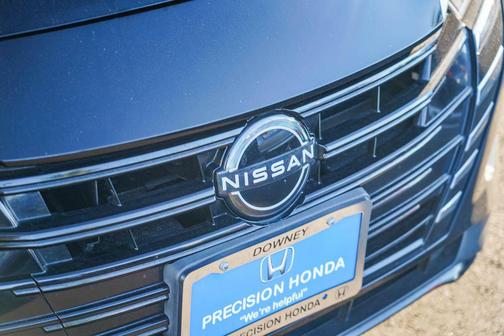 2023 Nissan Versa 1.6 SV