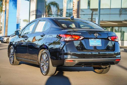 2023 Nissan Versa 1.6 SV