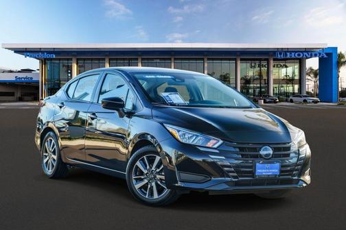 2023 Nissan Versa 1.6 SV