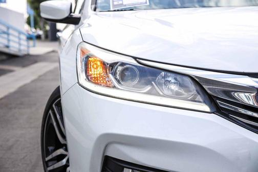2017 Honda Accord Sport SE