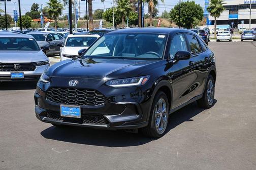 Crystal Black Pearl 2027 Honda HR-V LX