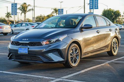 2024 Kia Forte LXS