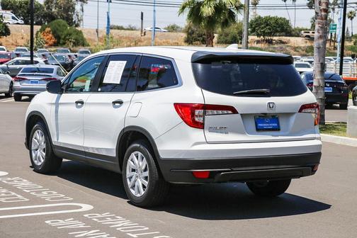 Platinum White Pearl 2021 Honda Pilot 2WD LX