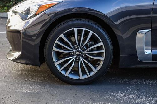 2019 Kia Stinger Base