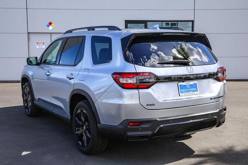 Solar Silver Metallic 2026 Honda Pilot Black Edition
