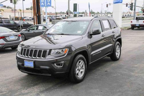 Granite Crystal Metallic Clearcoat 2016 Jeep Grand Cherokee Laredo