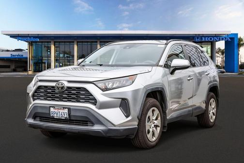 2020 Toyota RAV4 LE
