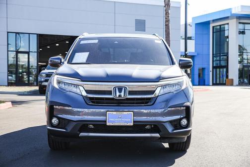 2022 Honda Pilot Touring 8-Passenger