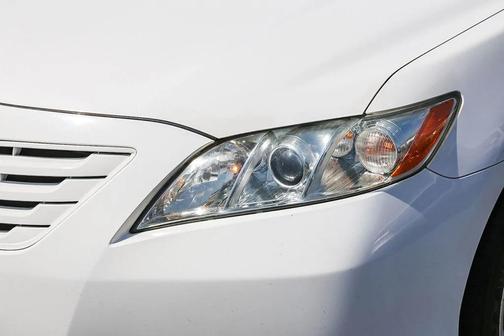 Super White 2009 Toyota Camry CE