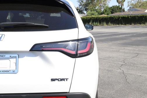 Platinum White Pearl 2026 Honda HR-V 2WD Sport