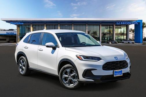 Platinum White Pearl 2027 Honda HR-V LX
