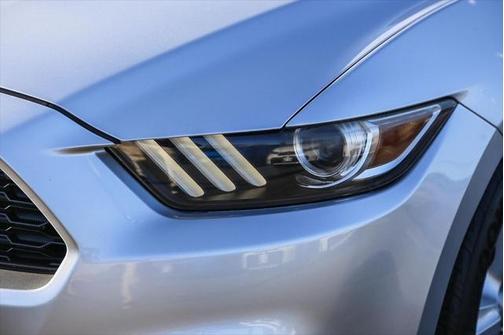 2017 Ford Mustang V6