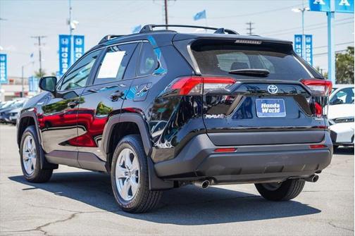 2021 Toyota RAV4 Hybrid LE