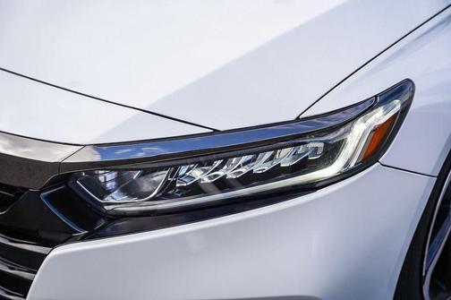 Platinum White Pearl 2020 Honda Accord Sport 1.5T