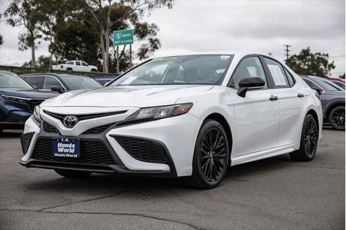 2022 Toyota Camry SE