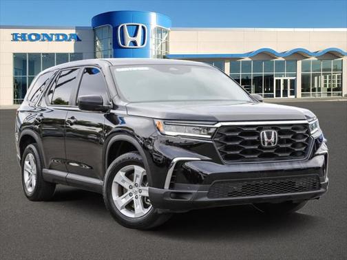 2023 Honda Pilot AWD LX