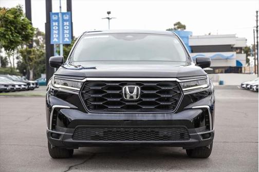 2023 Honda Pilot AWD LX