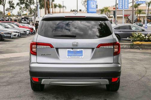Lunar Silver Metallic 2020 Honda Pilot 2WD EX-L