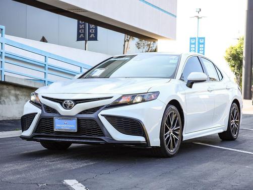 2021 Toyota Camry SE
