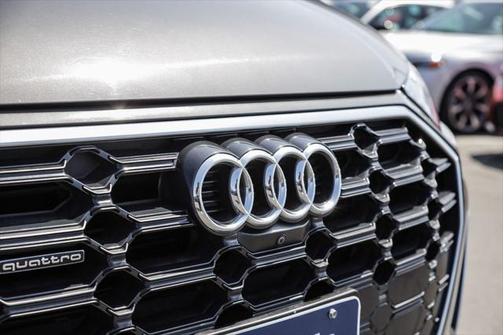 2023 Audi Q5 45 S line Premium Plus