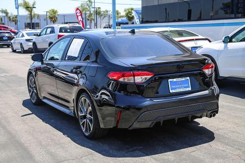 Black Sand Pearl 2022 Toyota Corolla SE