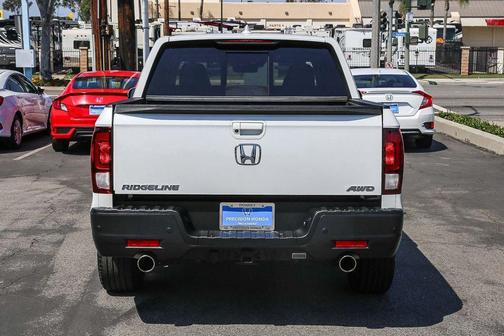 Platinum White Pearl 2022 Honda Ridgeline RTL-E