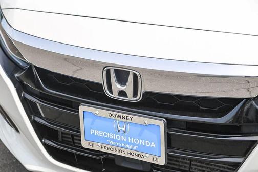 Platinum White Pearl 2018 Honda Accord Touring