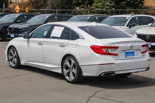 Platinum White Pearl 2018 Honda Accord Touring