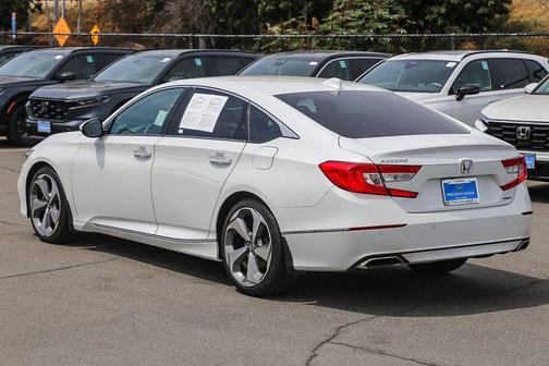 Platinum White Pearl 2018 Honda Accord Touring
