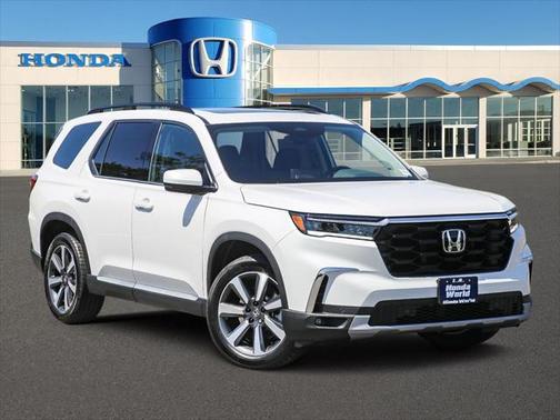 2025 Honda Pilot Touring 8-Passenger