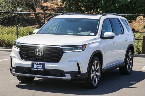 2025 Honda Pilot Touring 8-Passenger