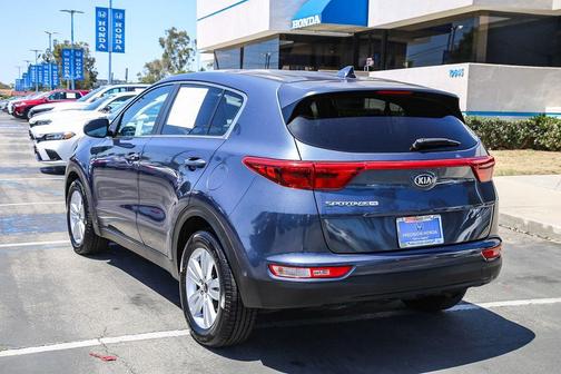 Pacific Blue 2018 Kia Sportage LX
