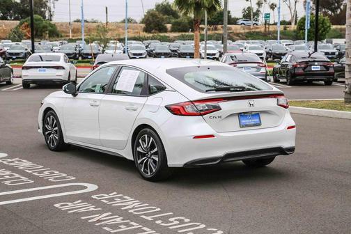 Platinum White Pearl 2023 Honda Civic EX-L