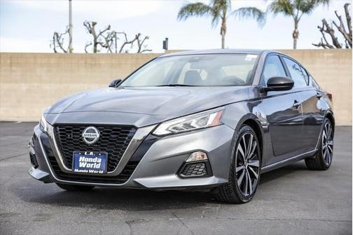 2022 Nissan Altima SR FWD