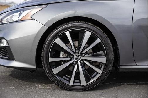 2022 Nissan Altima SR FWD