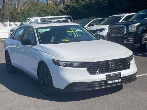 Platinum White Pearl 2025 Honda Accord