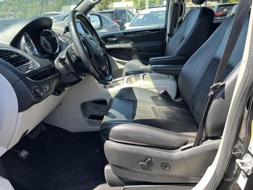 2020 Dodge Grand Caravan SXT