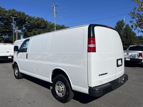 2022 Chevrolet Express 2500 RWD 2500 Regular Wheelbase WT