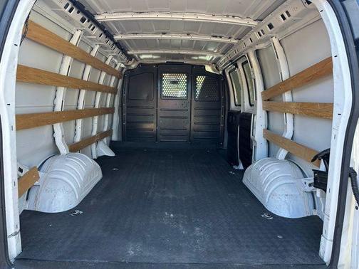 2020 GMC Savana 2500 Work Van