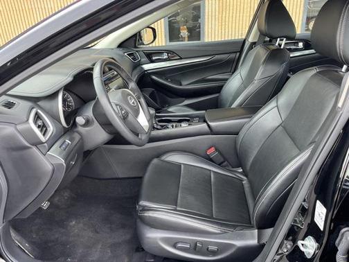 2023 Nissan Maxima SV Xtronic CVT