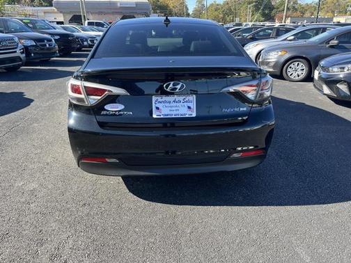 2017 Hyundai SONATA Hybrid SE