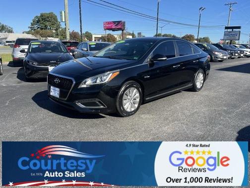 2017 Hyundai SONATA Hybrid SE