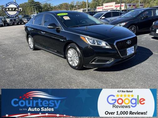 2017 Hyundai SONATA Hybrid SE