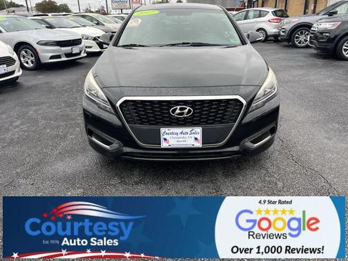 2017 Hyundai SONATA Hybrid SE