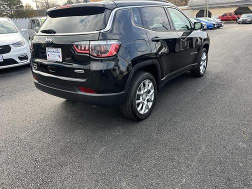 2024 Jeep Compass Latitude Lux