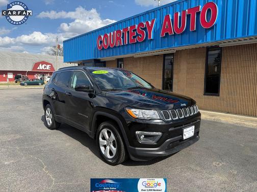 Diamond Black Crystal Pearlcoat 2019 Jeep Compass Latitude