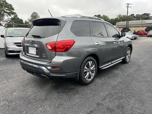 2018 Nissan Pathfinder SV